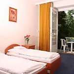 Club Aliga Retro Hotel