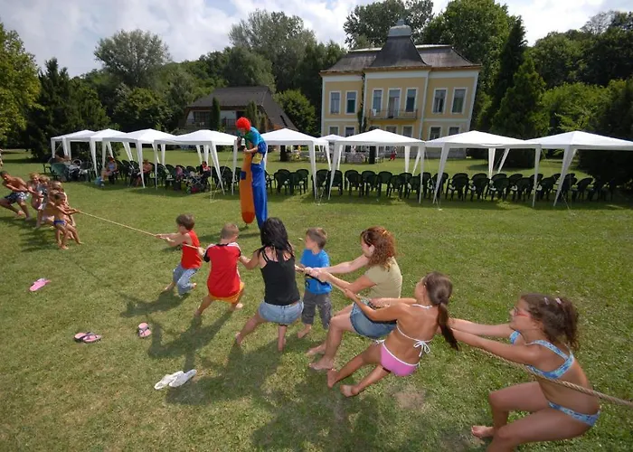 Club Aliga Retro Balatonvilágos