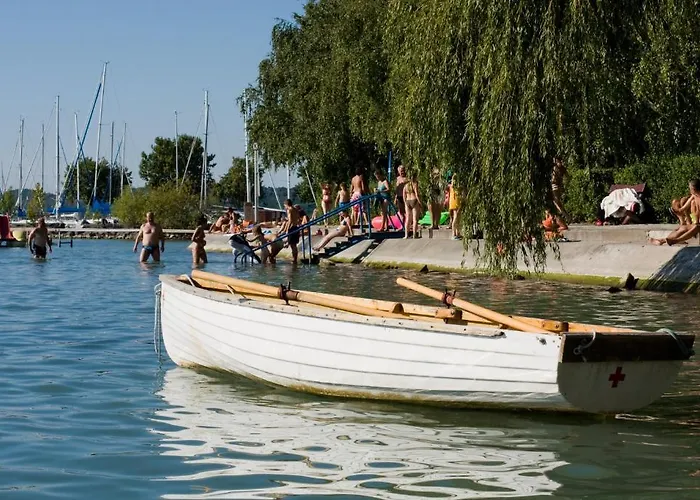 Club Aliga Retro Hotel