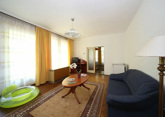 Club Aliga Retro Hotel