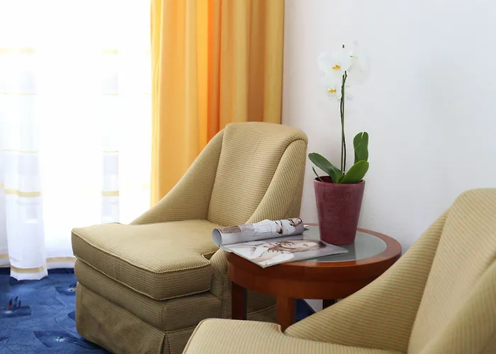 Club Aliga Retro 3* Balatonvilágos