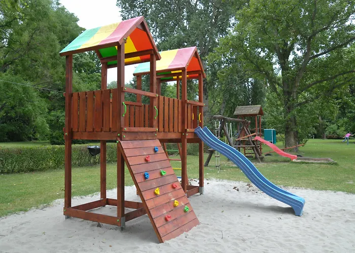 Club Aliga Retro Hotel 3*